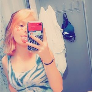 Meet your Posher, Hailey